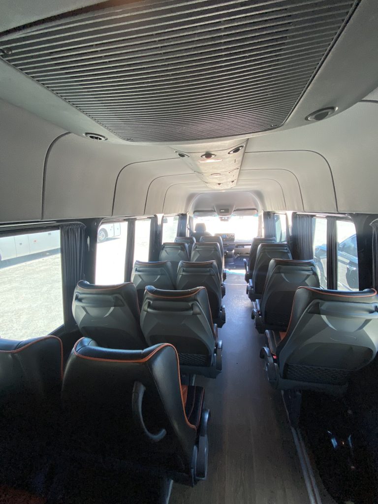 Mercedes-Benz Sprinter, minivan de lujo para traslados privados