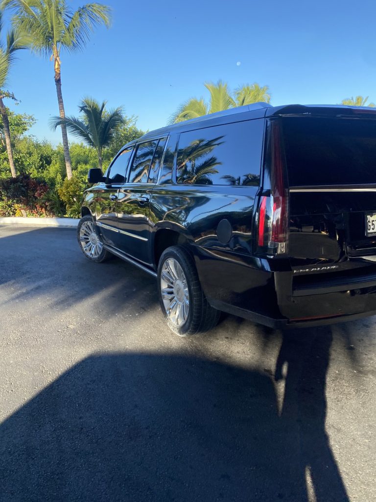 Cadillac Escalade Premium, SUV de lujo para traslados privados al aeropuerto