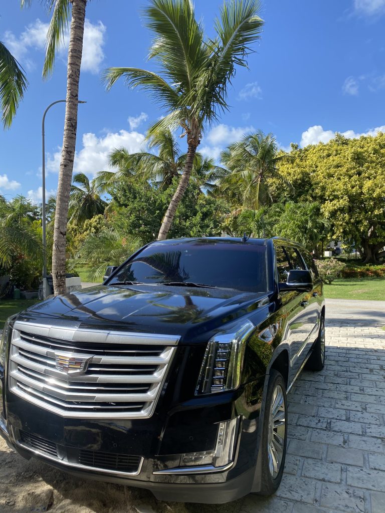 Cadillac Escalade Premium, SUV de lujo para traslados privados al aeropuerto