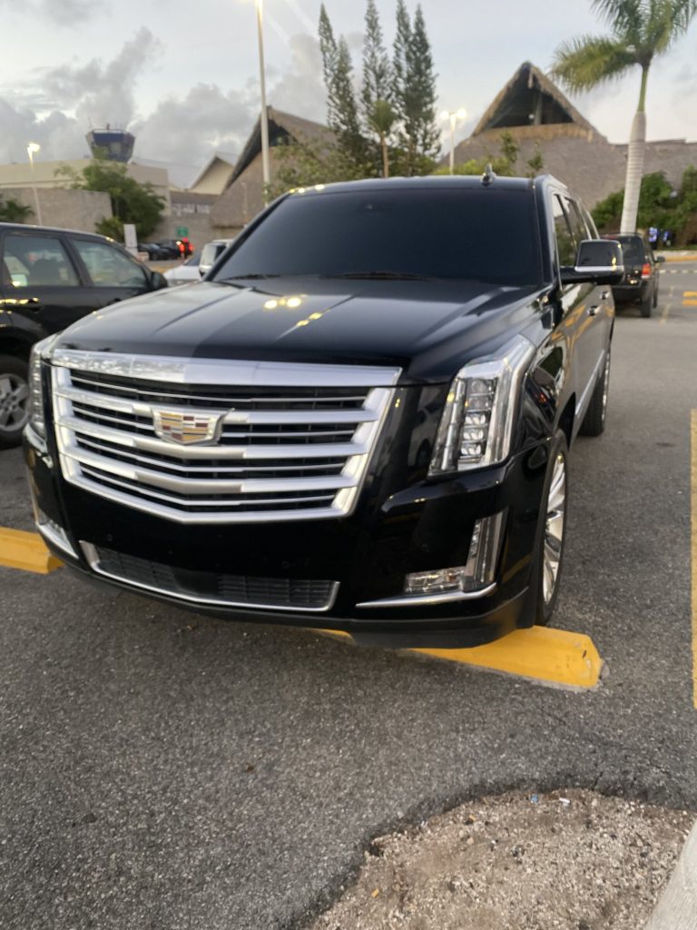 Cadillac Escalade Premium, SUV de lujo para traslados privados al aeropuerto